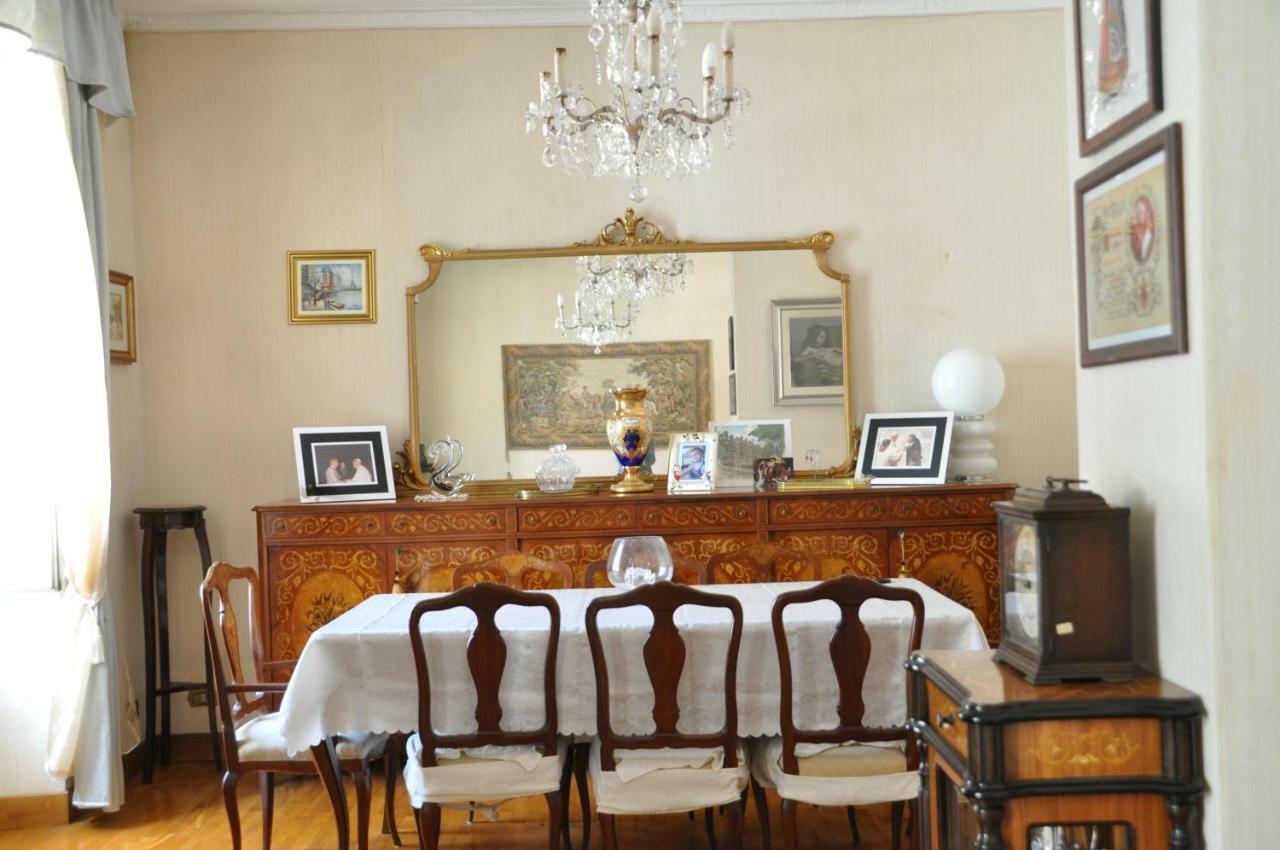 The Queen'S Coffer Róma Kültér fotó